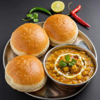 Kulcha with Curry (2Ps)